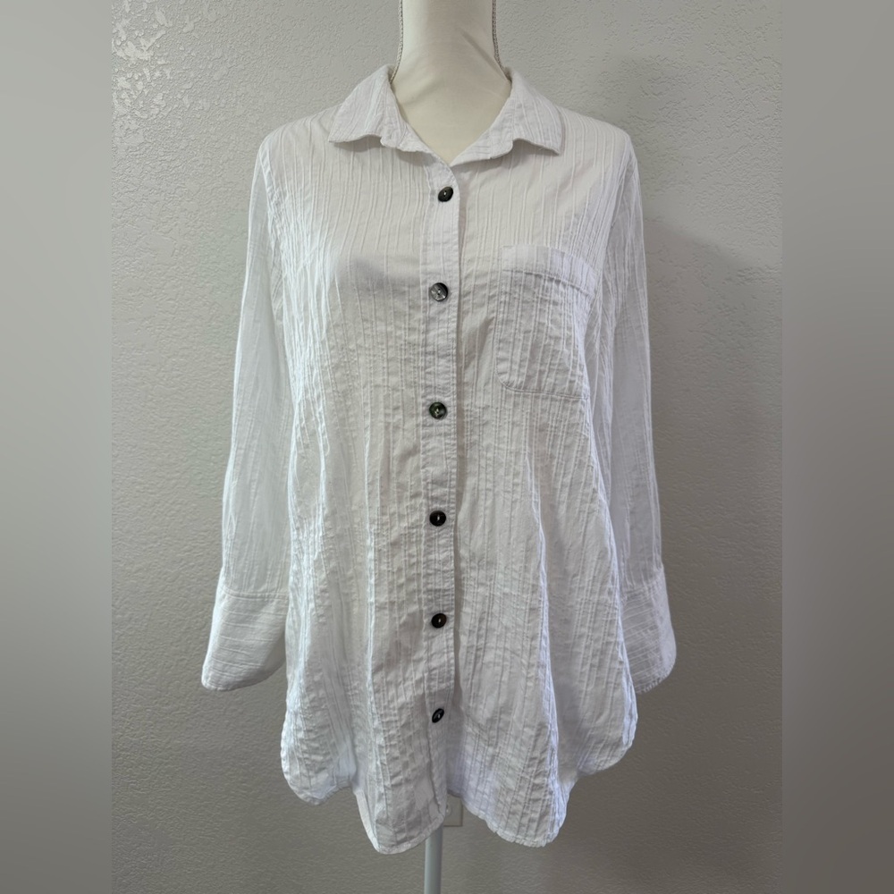 LIV by Habitat Clothes Textured White Blouse with Black Buttons zs M